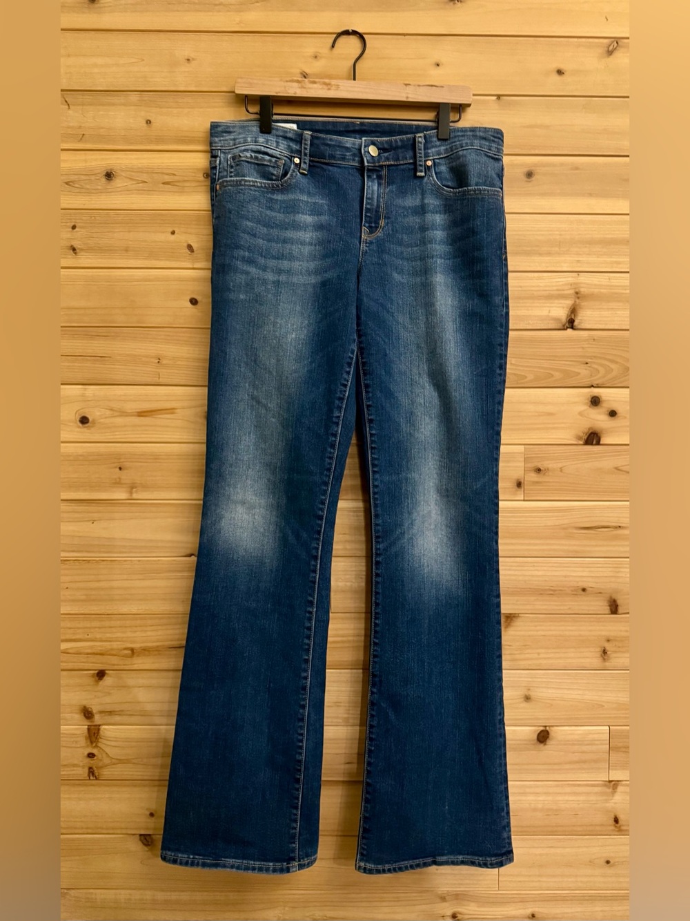 GAP 31/12 Mid Rise Sexy Boot Medium Wash Longer Length Bootcut Jeans
